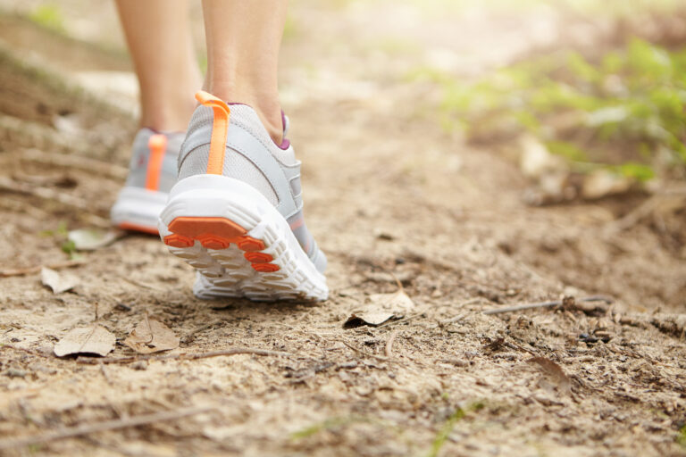 Read more about the article How walking helps to relieve back pain