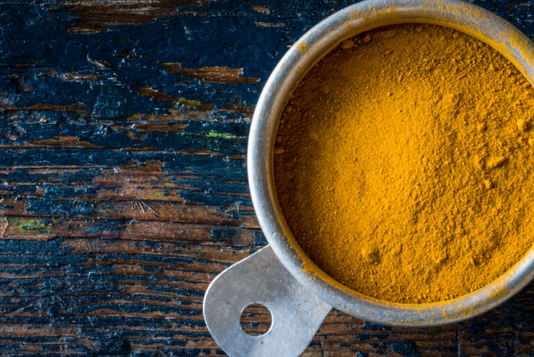 Read more about the article Can turmeric help to relieve back pain?
